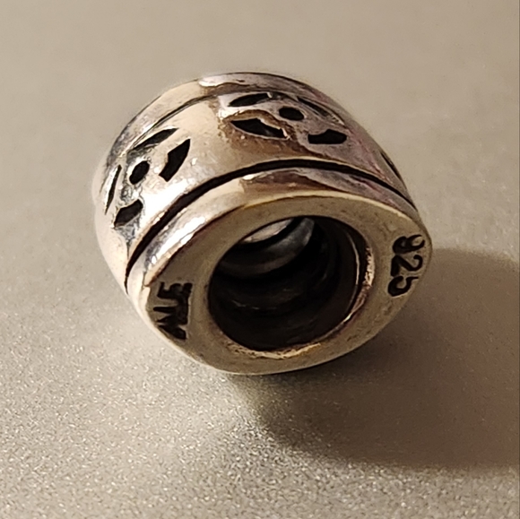 Retired Pandora Sterling Silver Open Circle charm bead - Picture 2 of 4